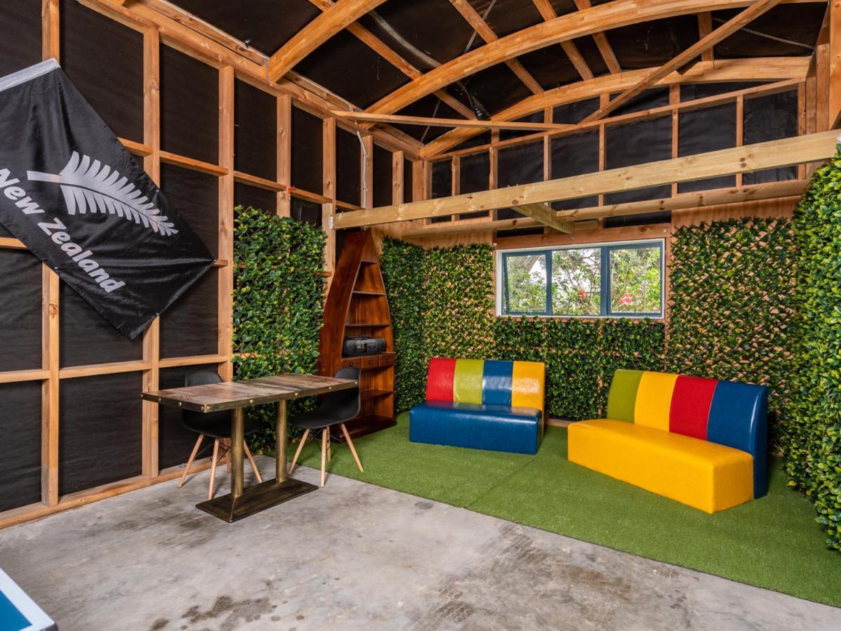 Oceans 8 - Mangawhai Heads Holiday Home Buitenkant foto