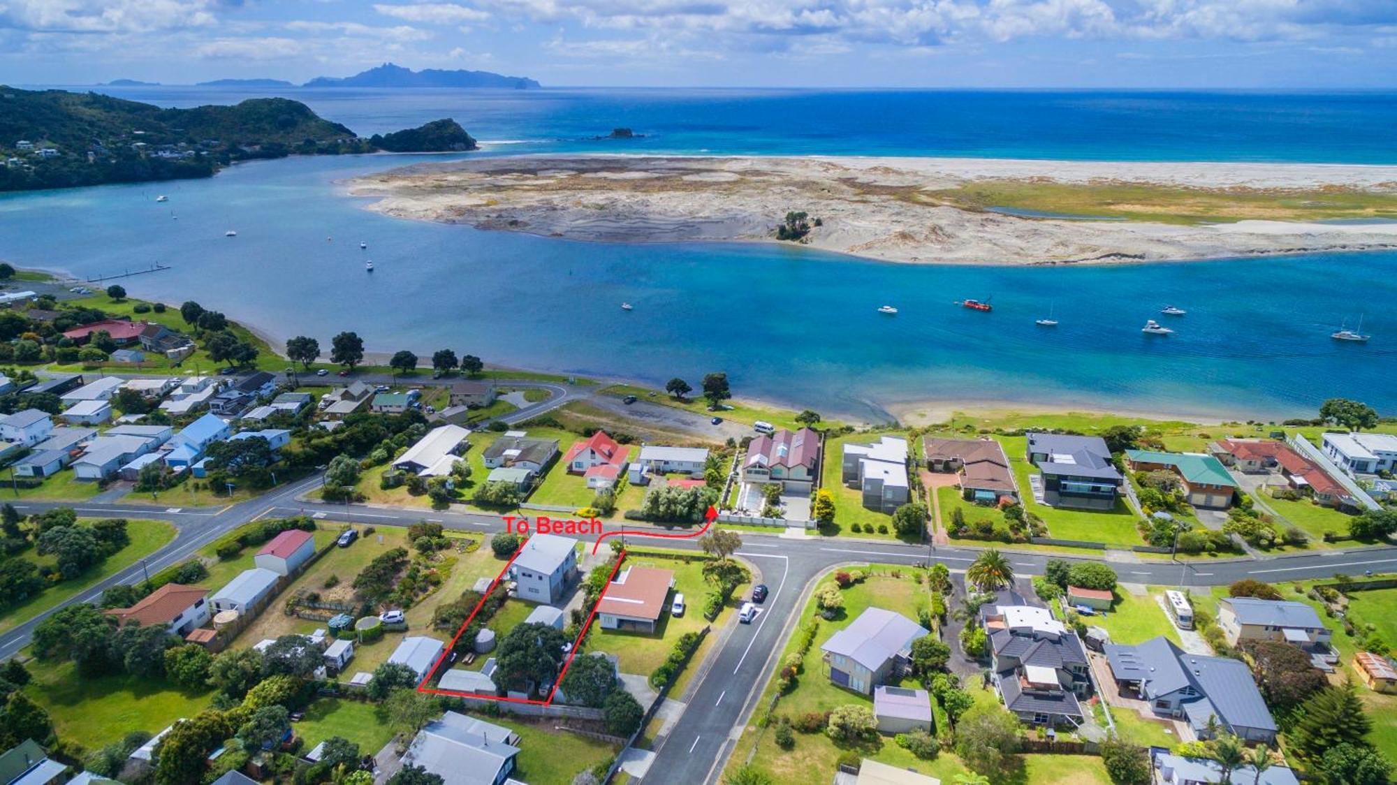 Oceans 8 - Mangawhai Heads Holiday Home Buitenkant foto
