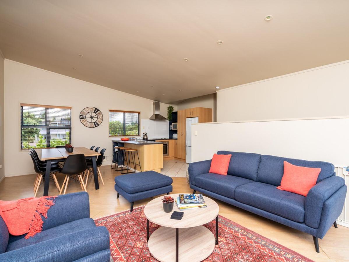 Oceans 8 - Mangawhai Heads Holiday Home Buitenkant foto
