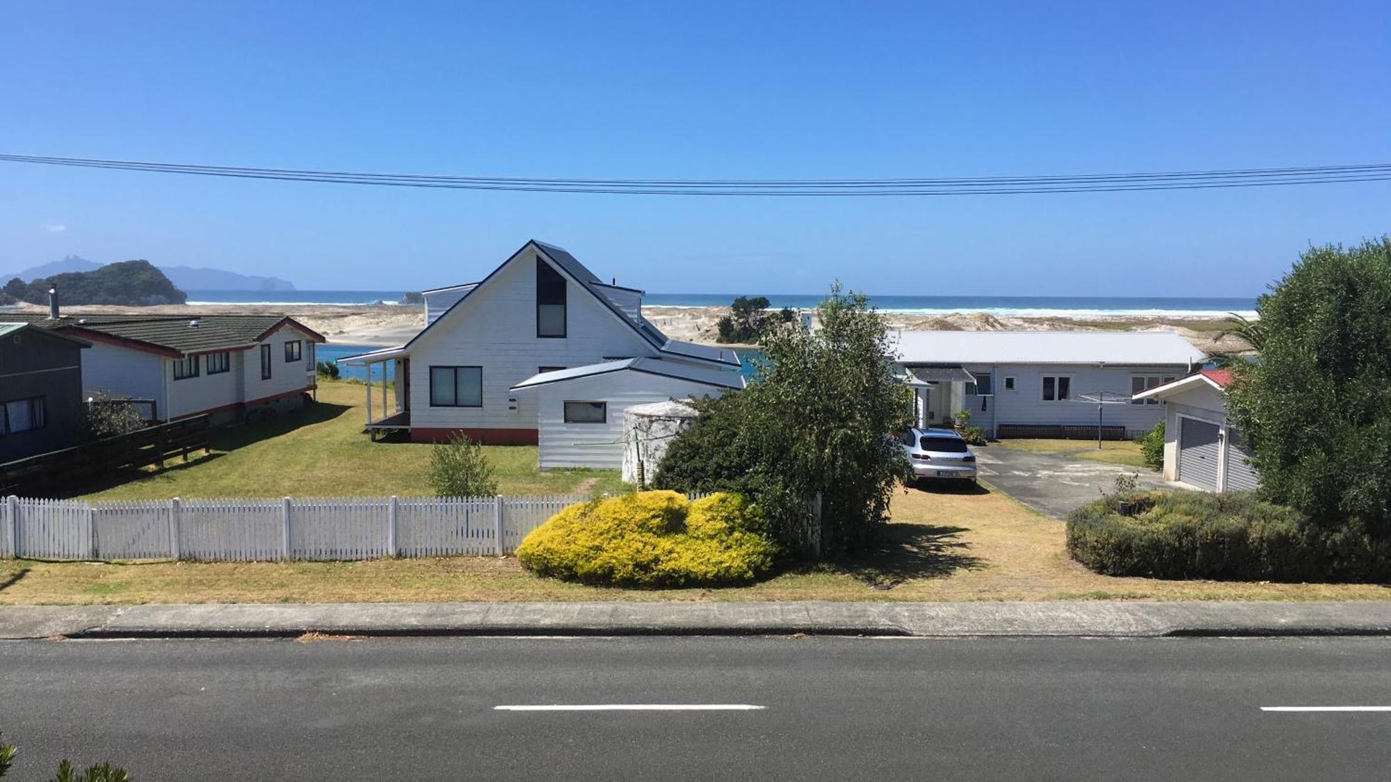 Oceans 8 - Mangawhai Heads Holiday Home Buitenkant foto